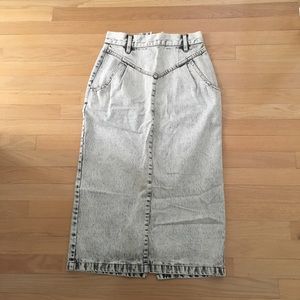 Marc Jacobs Vintage Light Wash Denim Midi Skirt 🔹